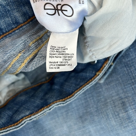 Ella Moss ankle Length Jeans Size 6/28 Medium Wash/ EUC /Bundle & Save 20% 😉 - Picture 7 of 13
